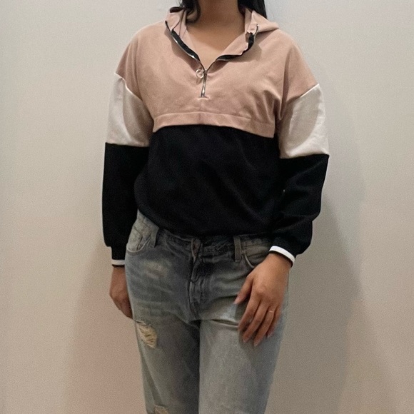 🎀 Zara Cropped Hoodie Sweater | Women’s Size Medium
🎀 - Picture 4 of 14